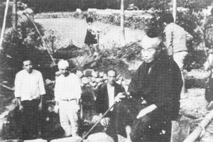 出口王仁三郎（昭和21年工事）.jpg