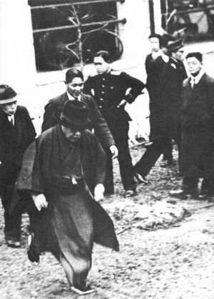 未決監に移される王仁三郎.jpg